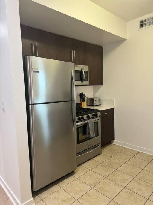 The Carlton - Modern-Lux 2 Master Suites-Secure Bldg & Parking- 5 Blks To Ocean Ave Los Angeles Exterior photo