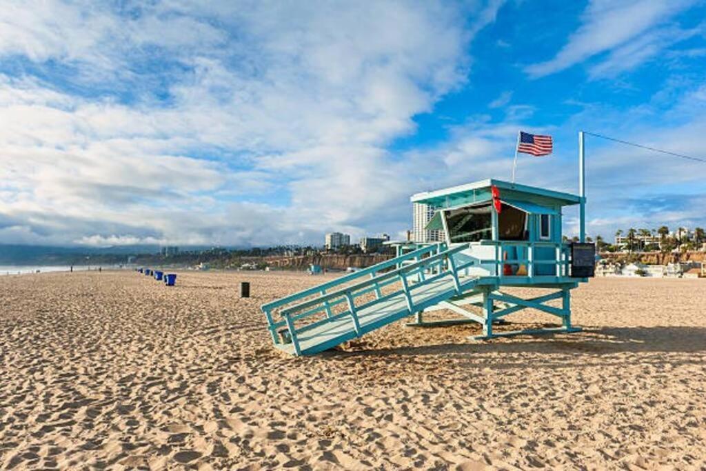 The Carlton- Modern-Luxury 2 Master Suites In Hrt Of Sm Steps To Ocean Ave Los Angeles Exterior photo