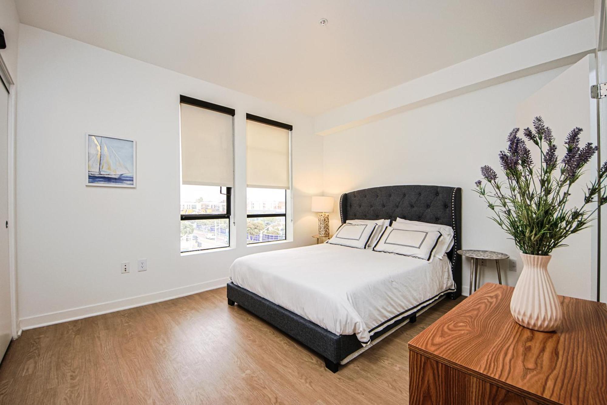 The Carlton- Modern-Luxury 2 Master Suites In Hrt Of Sm Steps To Ocean Ave Los Angeles Exterior photo