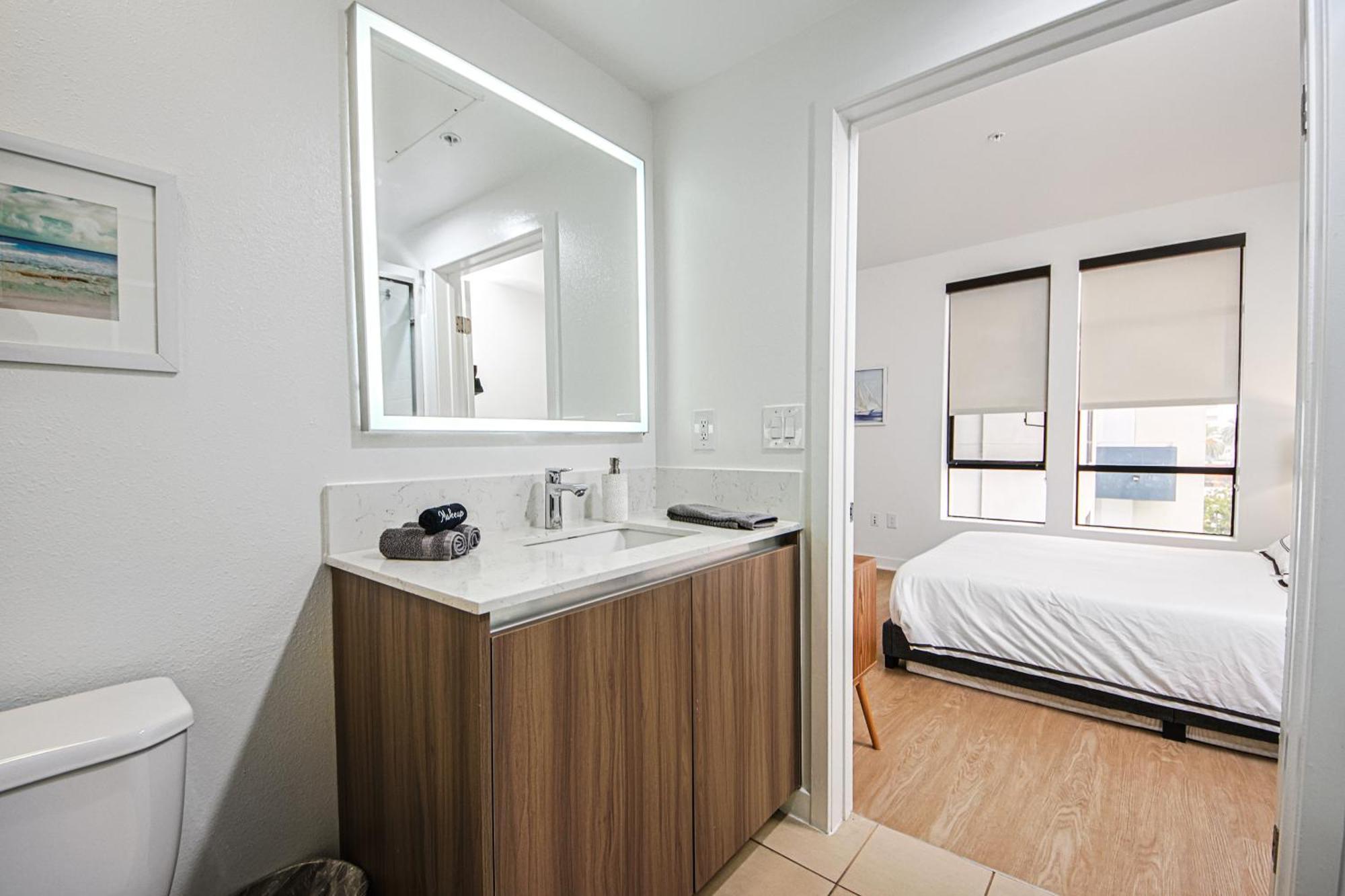 The Carlton - Modern-Lux 2 Master Suites-Secure Bldg & Parking- 5 Blks To Ocean Ave Los Angeles Exterior photo